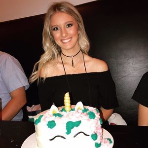 Meet your Posher, Avery